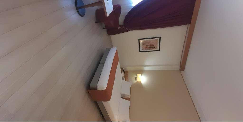 Best Western Mirage Hotel Fiera ปาแดร์โน ดุนญาโน ห้อง รูปภาพ