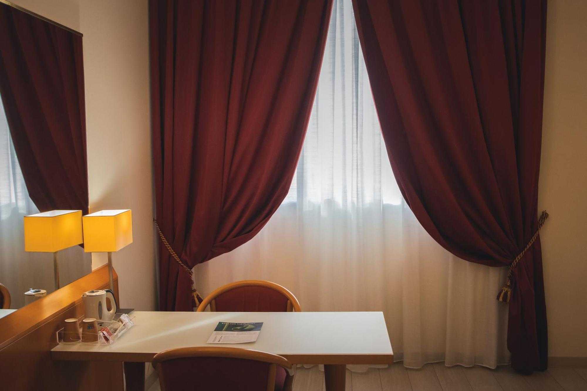Best Western Mirage Hotel Fiera ปาแดร์โน ดุนญาโน ภายนอก รูปภาพ