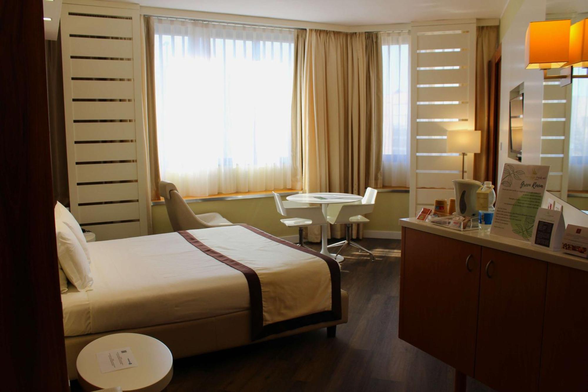 Best Western Mirage Hotel Fiera ปาแดร์โน ดุนญาโน ภายนอก รูปภาพ