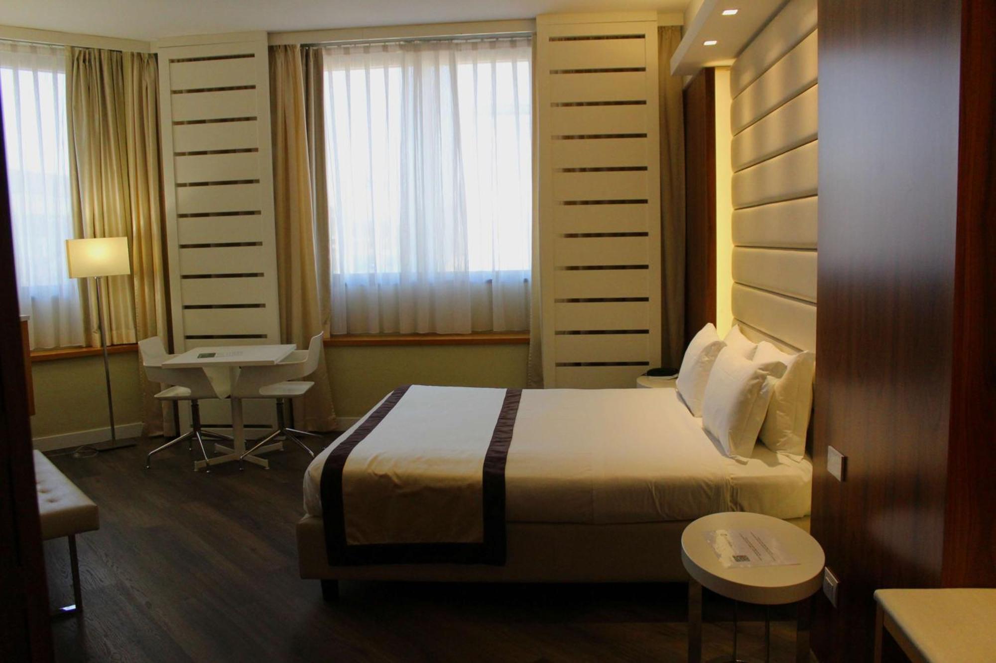 Best Western Mirage Hotel Fiera ปาแดร์โน ดุนญาโน ภายนอก รูปภาพ